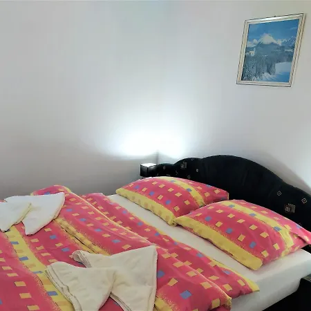 塔特兰奈克酒店 酒店 2*